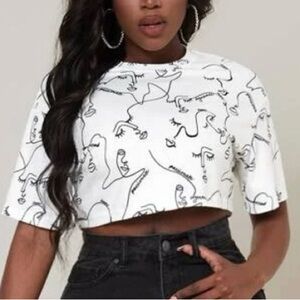 NWOT Graphic Crop Tee Top